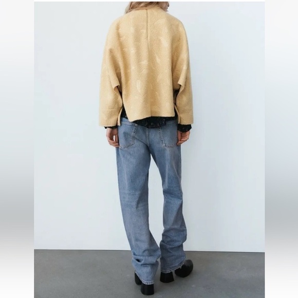 Zara Women’s Medium Teddy Cape Sleeve Poncho Top Tan Pressed Feather - Picture 11 of 12